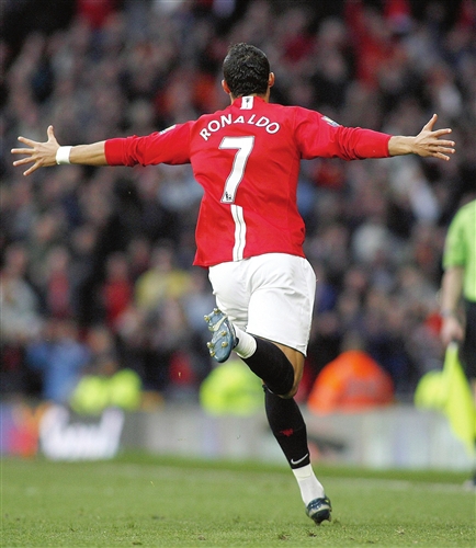 的献身拼抢 的献身拼抢